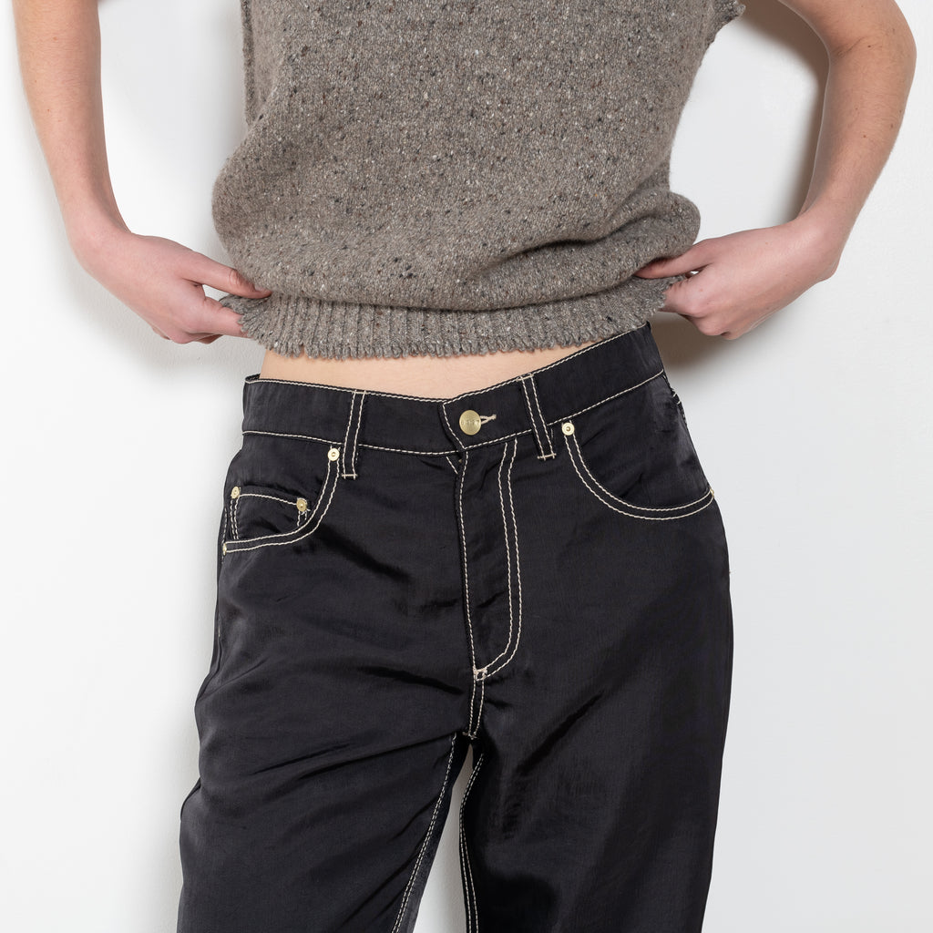 The Pitched Baggy Pant by 6397 is a slouchy, relaxed fitting pant, made of a Japanese recycled nylon twill