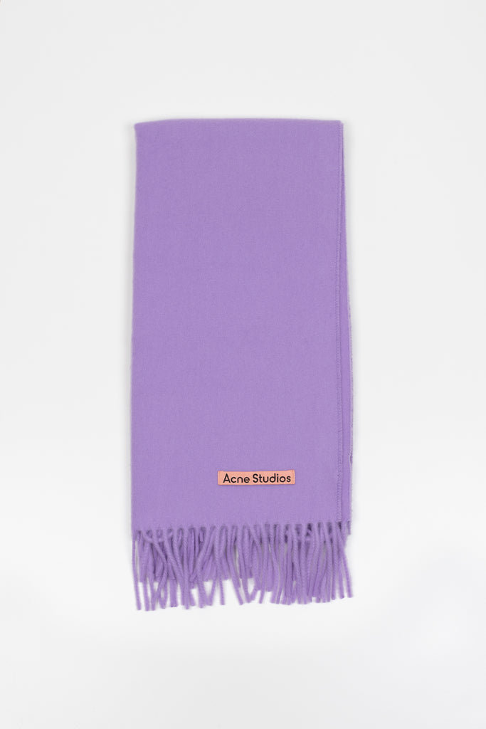 The Fringe Wool Scarf Narrow by Acne Studios bubble is detailed with a pink Acne Studios label and crafted from midweight wool