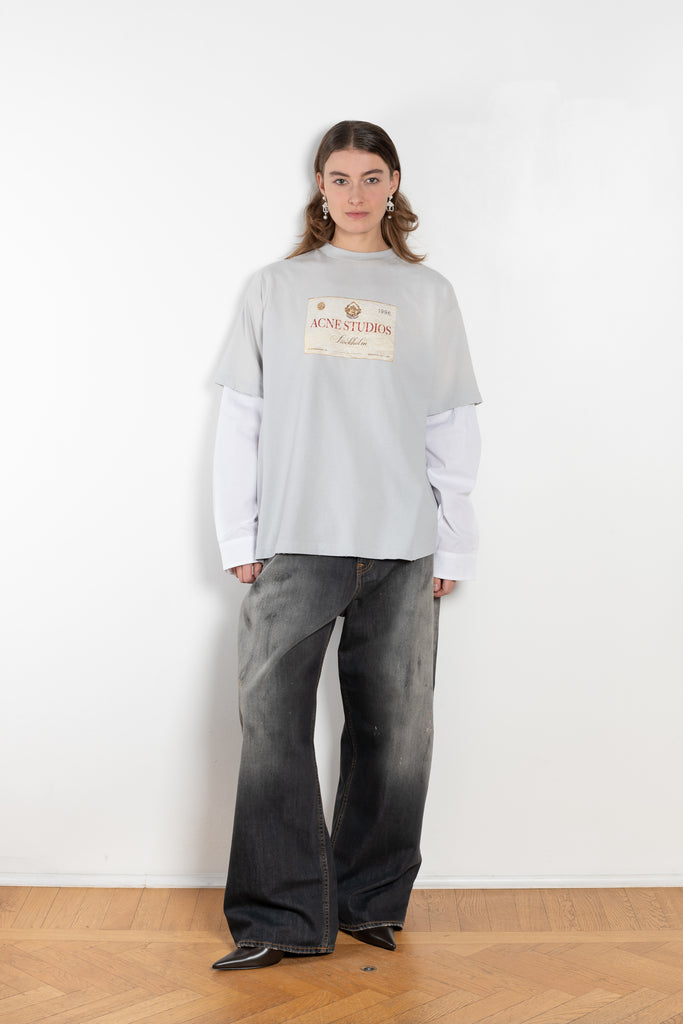 The Super Baggy Jeans 2023 jeans by Acne Studios are cut to a super baggy fit with a mid waist, super wide leg and long length