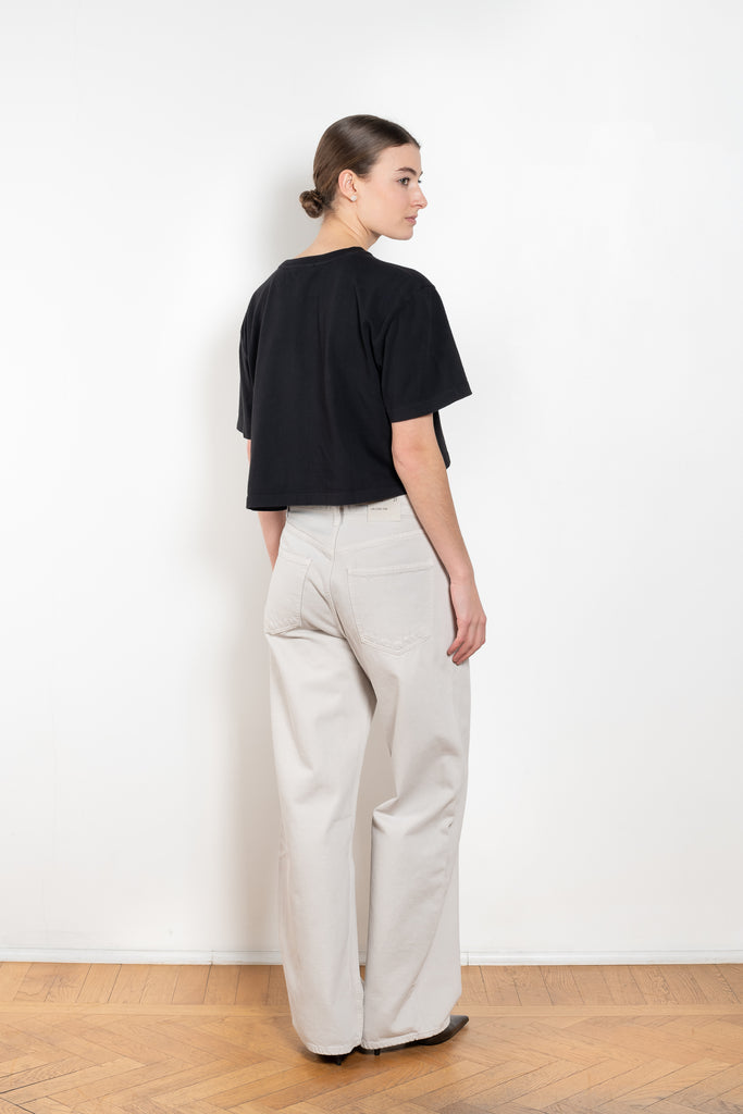 The Anya Tee by Agolde features an easy boxy fit, a slightly cropped body