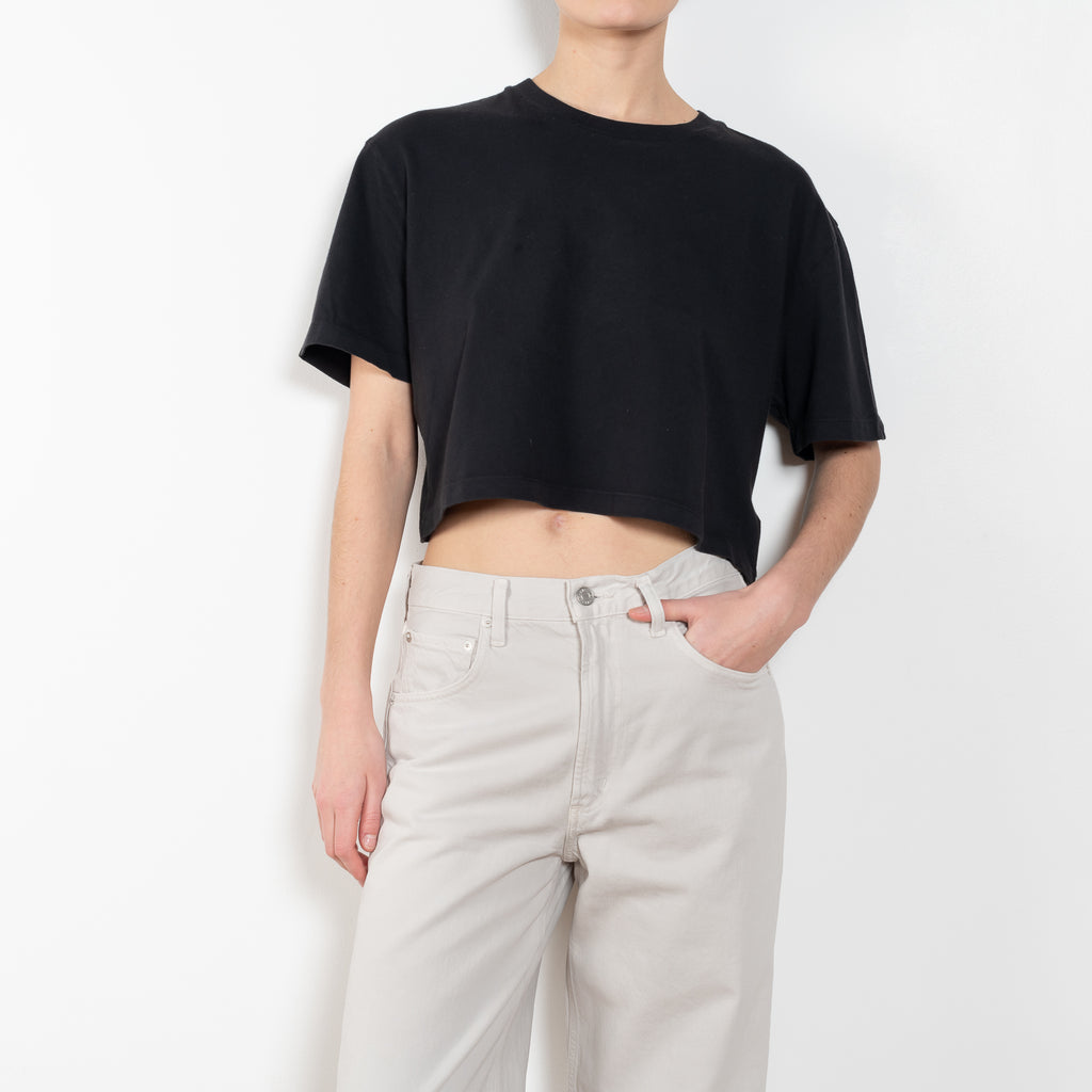 The Anya Tee by Agolde features an easy boxy fit, a slightly cropped body