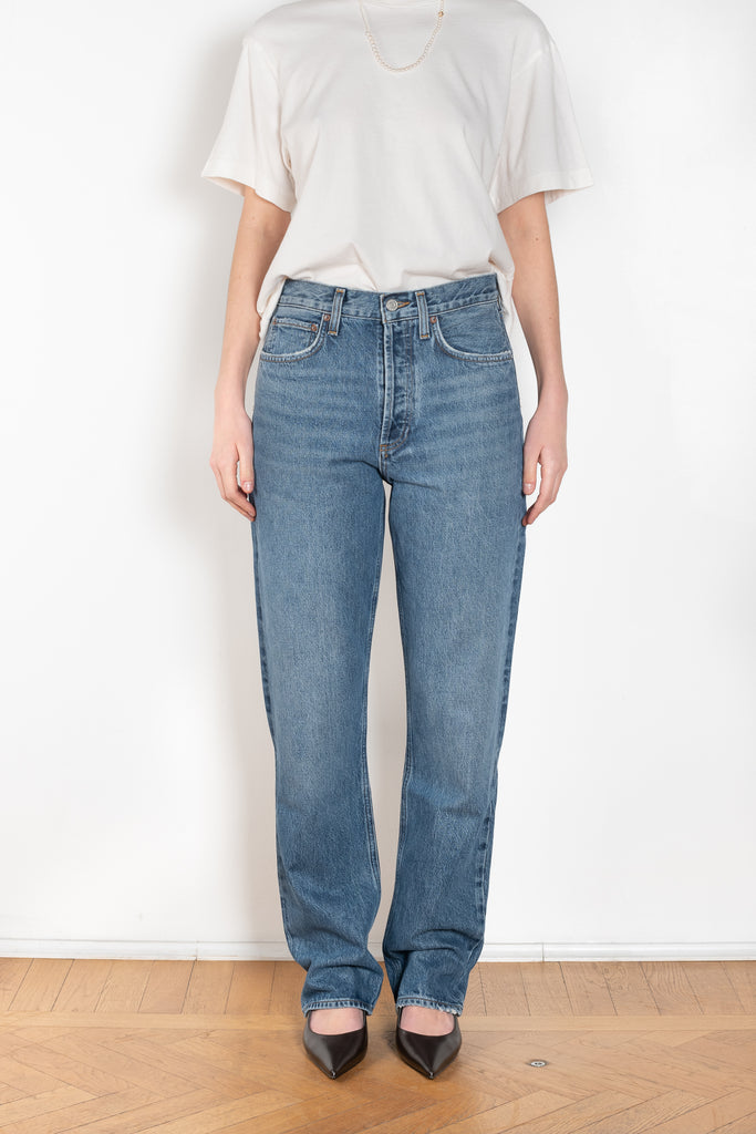 The Kelly Jeans by AGOLDE is a mid waist full length jeans with a straight leg and a flattering square cut top block