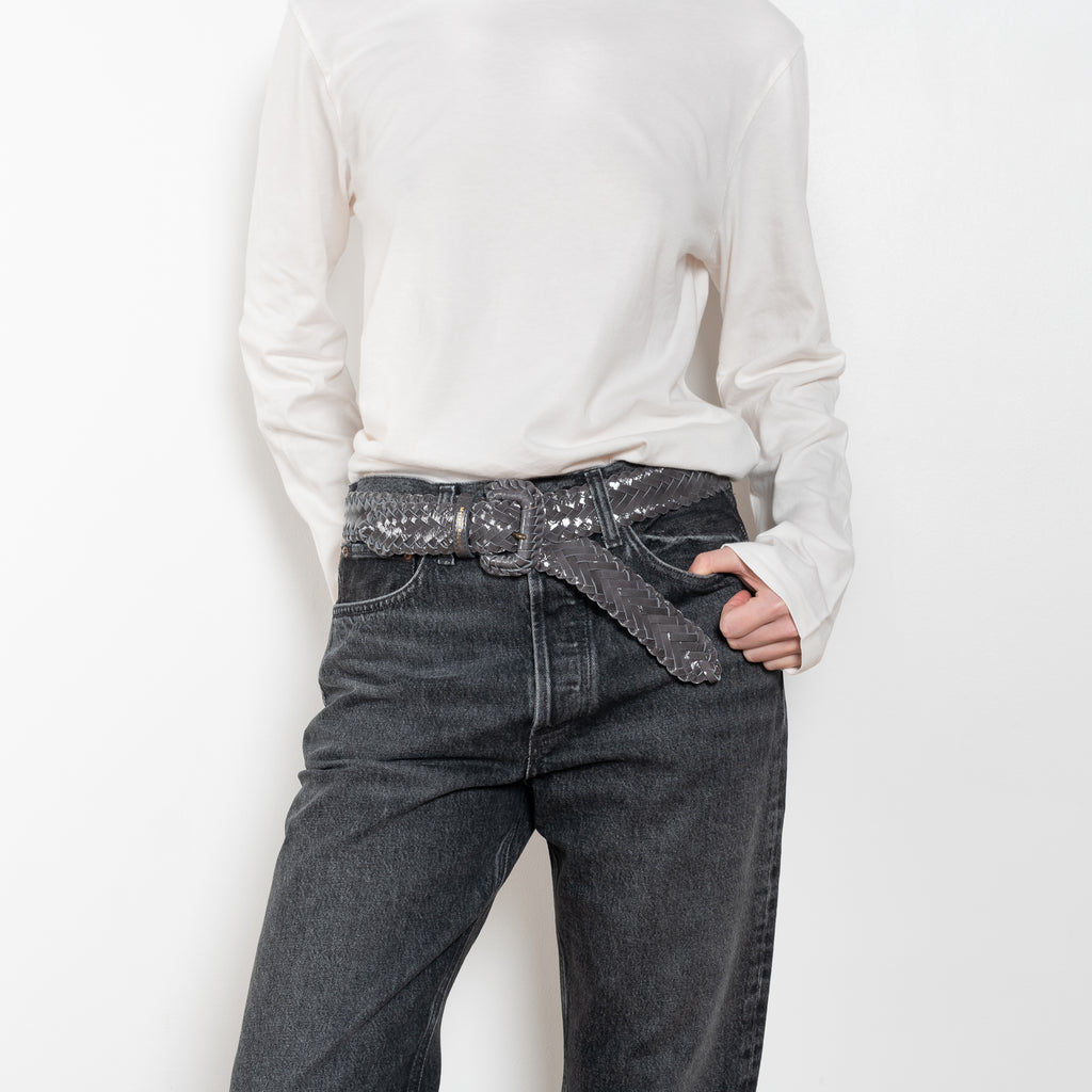 The Runa Tee by Agolde is a structured long sleeved cotton tee with dropped shoulders