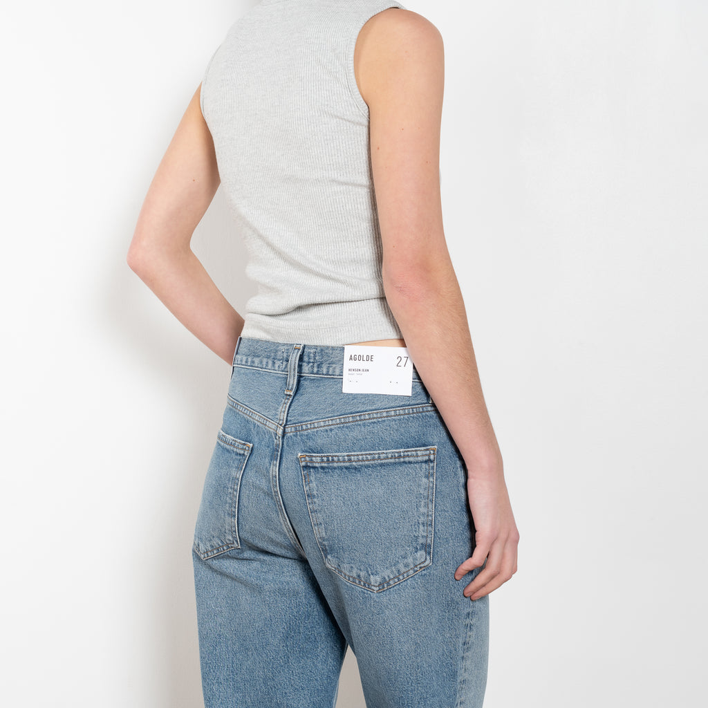 The Henson Jeans by Agolde has a relaxed fit with baggy proportions, a mid-rise waist and a subtle, soft taper leg