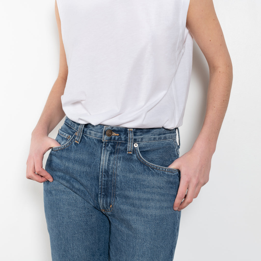 The Leena Jeans by AGOLDE is a high-rise baby flare jean with a modern vintage feel and fit