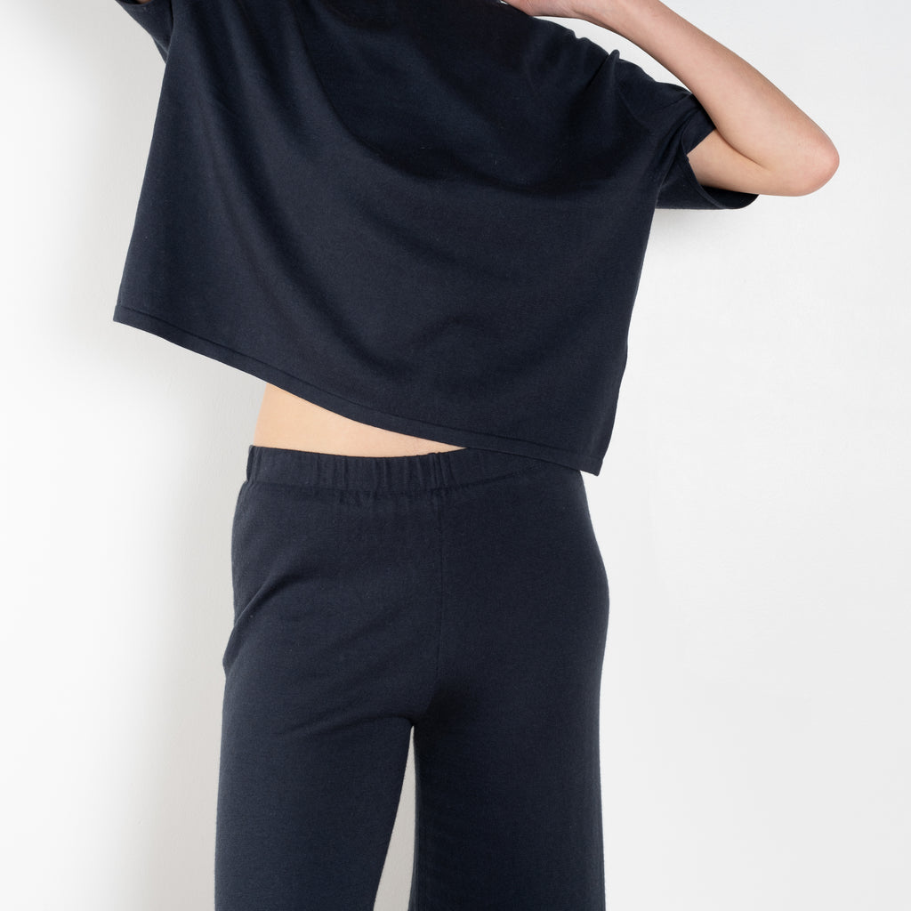 The Alvi Trouser by Lisa Yang is a fine knit cashmere trouser with a cropped relaxed leg