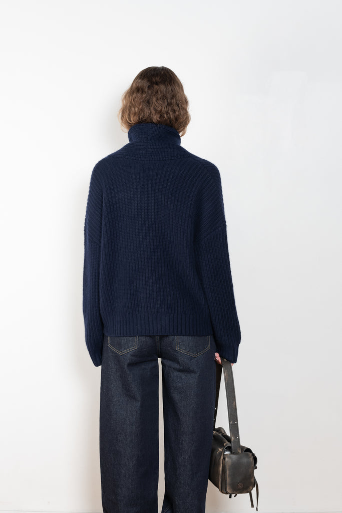 The Annalike Cardigan Jacket by Lisa Yang is a cardigan vest in a fisherman ribbed cashmere with a shawl-neck collar