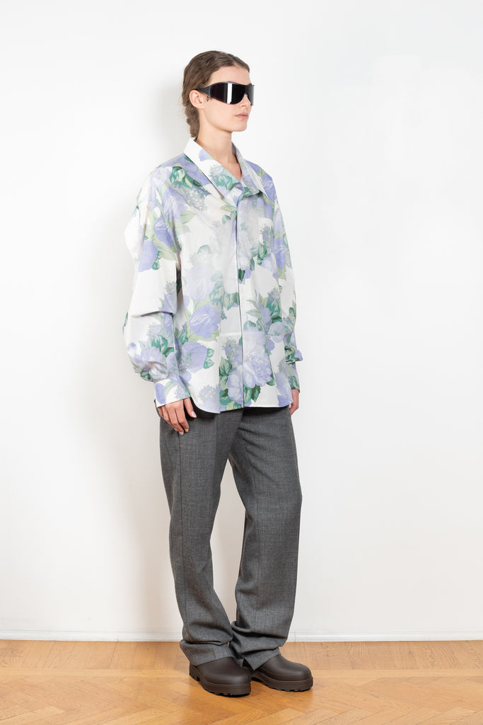 The Boule Shirt by Meryll Rogge is an oversized shirt with a ruffled details on the back in a seasonal floral print