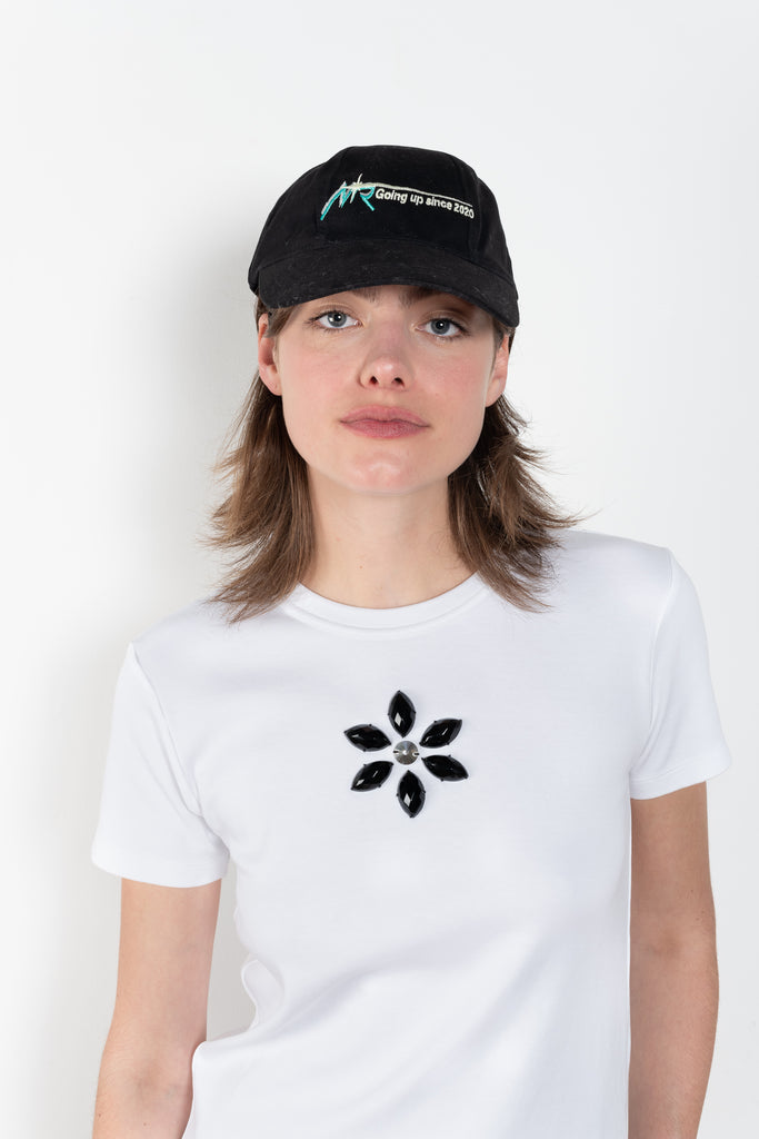 The Embroidered Tshirt by Meryll Rogge is a fitted short sleeved Tee with a floral embroidery